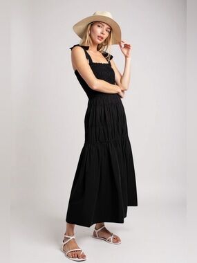 Black Smocked Maxi Dress with Shoulder Tie
BEST SELLER🔥
